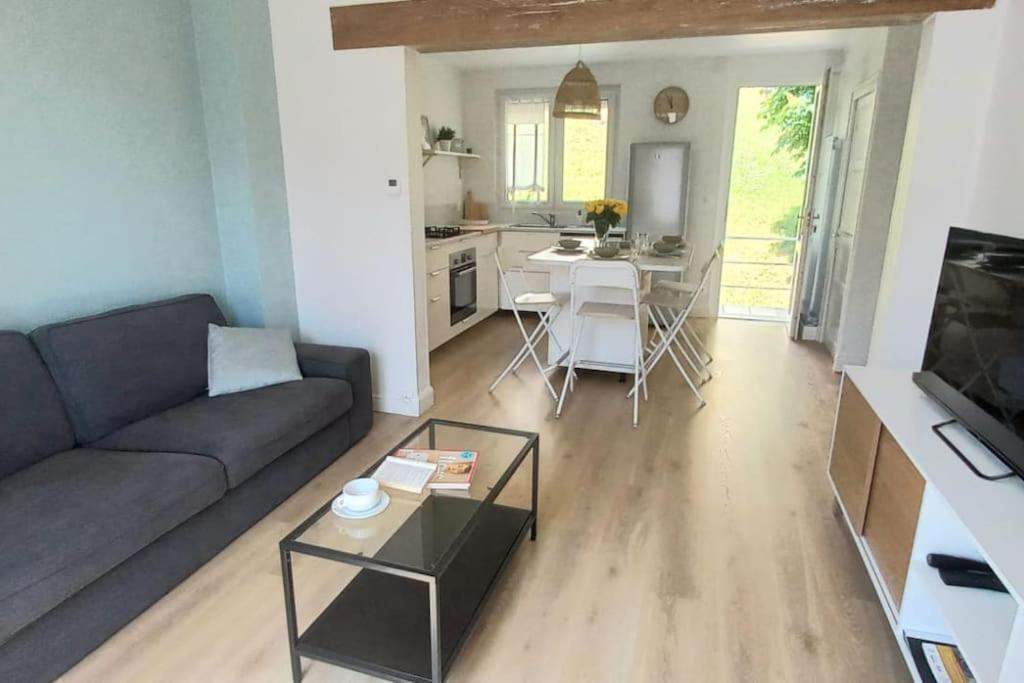 Maisonnette Au 15 Осер Экстерьер фото